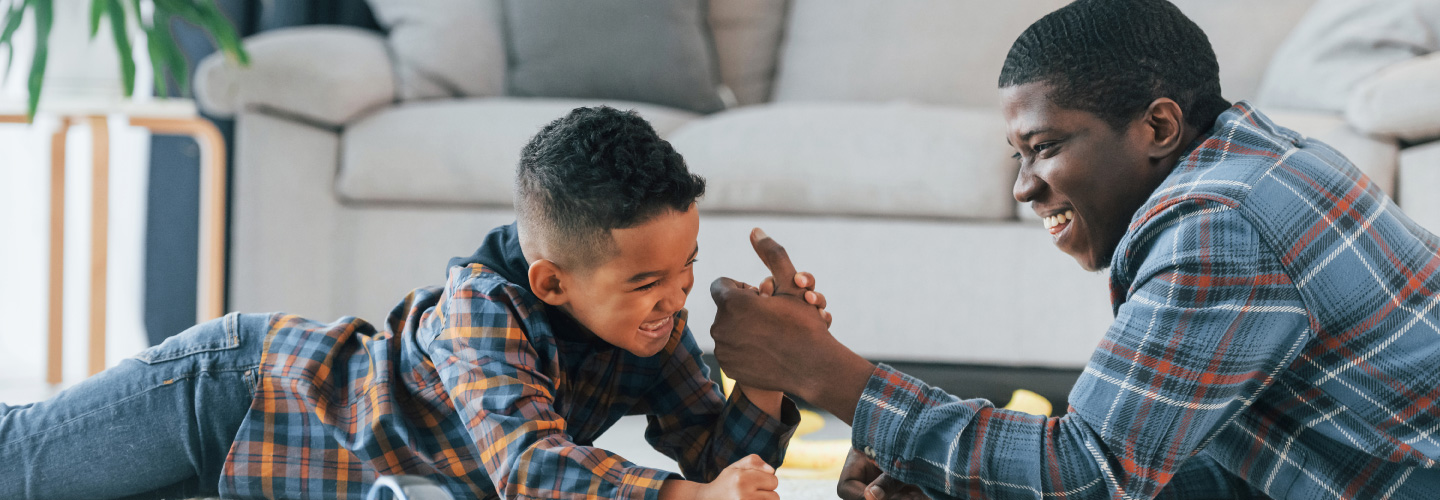 洋書 The Father's Role The father's role in the family